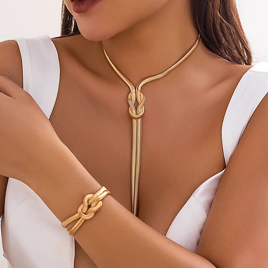 2Pcs/Set Sexy Smooth Long Snake Twisted Chain Necklace Bracelet for Women